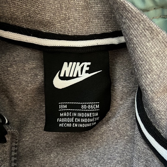 18M Nike Tracksuit - Picture 3 of 7